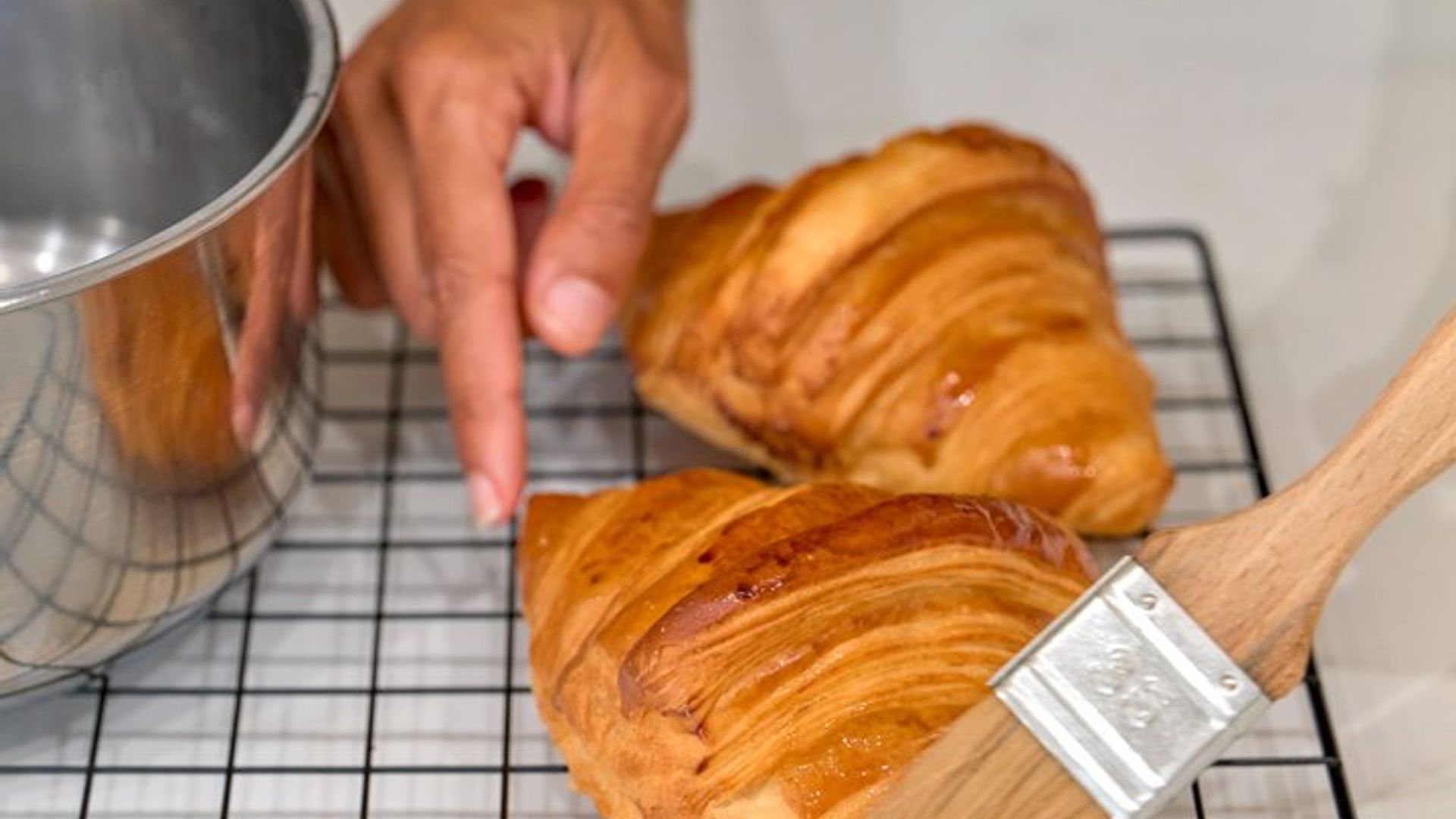 Make French croissants like a chef