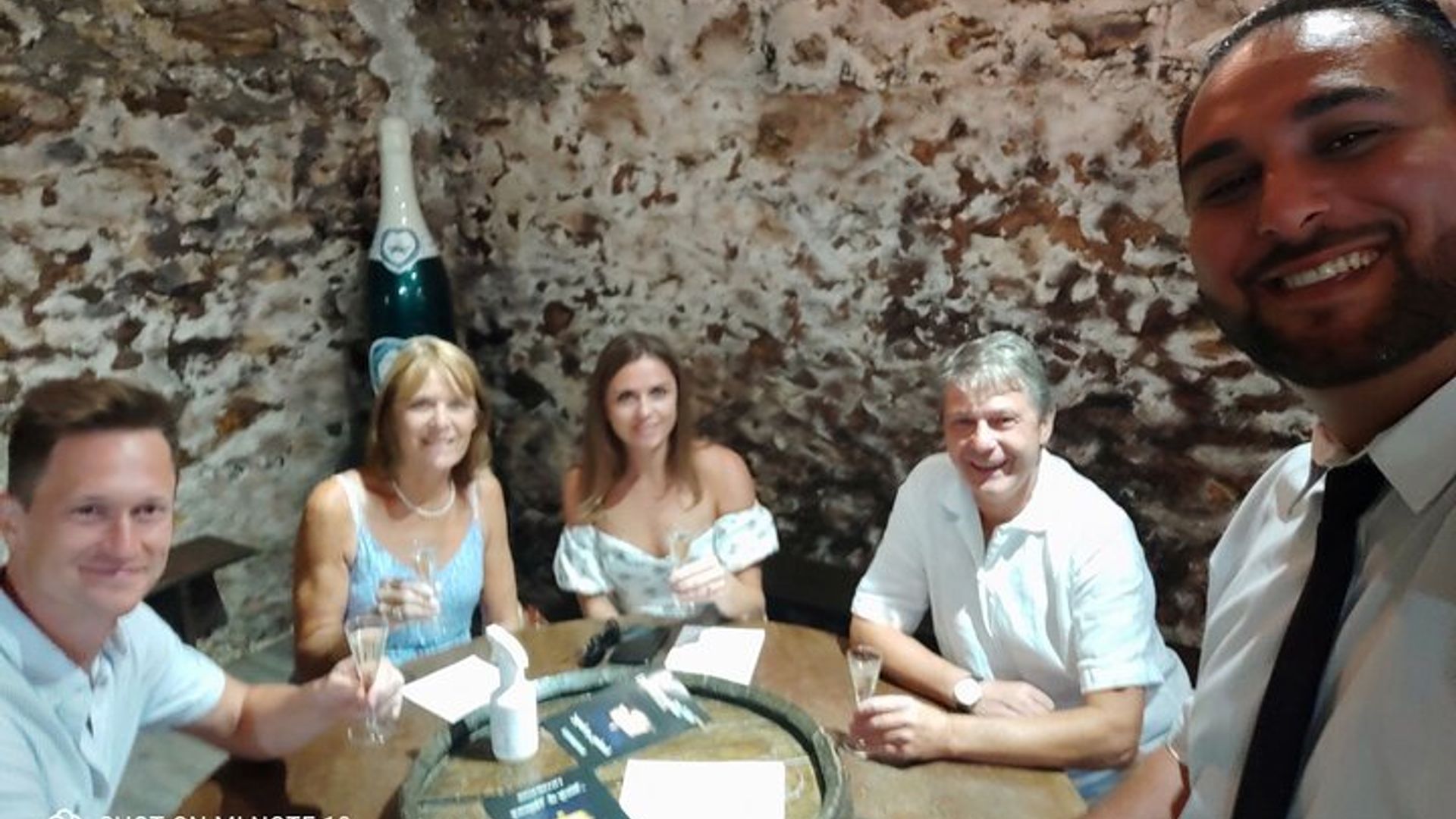 100% Champagne Lover Amazing Experience