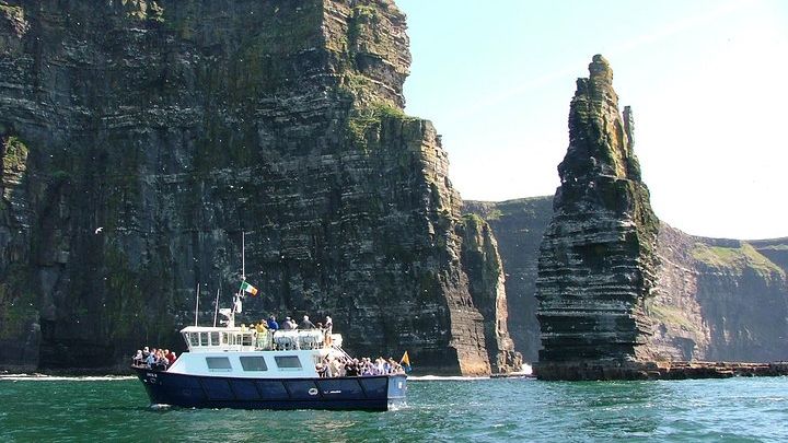 Cliffs of Moher & Aran Islands: Day Tour from Galway