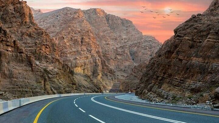 Full-Day Six Emirates Tour in a 4x4 Private Vehicle From Dubai