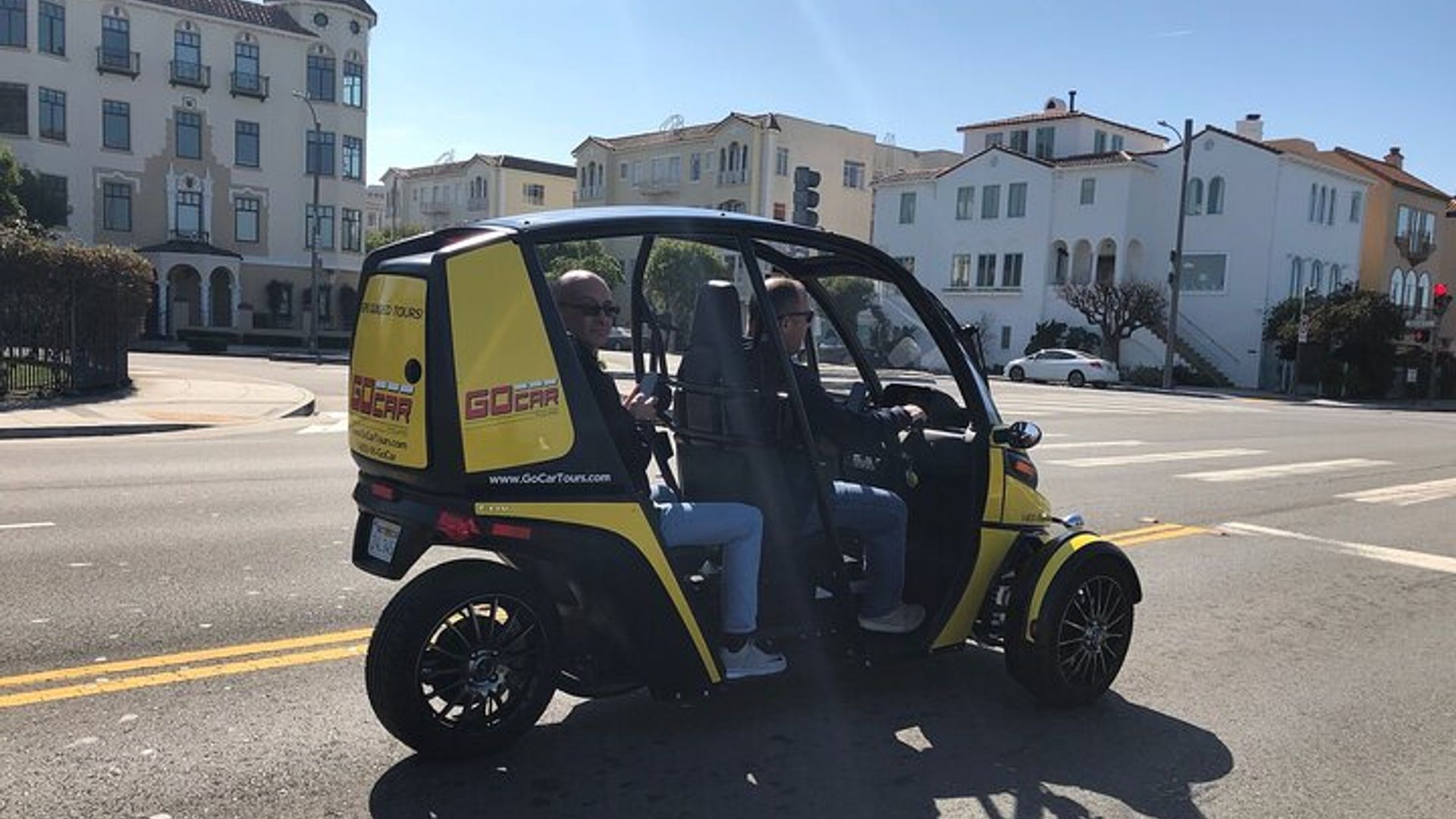 San Francisco: Golden Gate Bridge to Sausalito GoCar EV Tour image 2