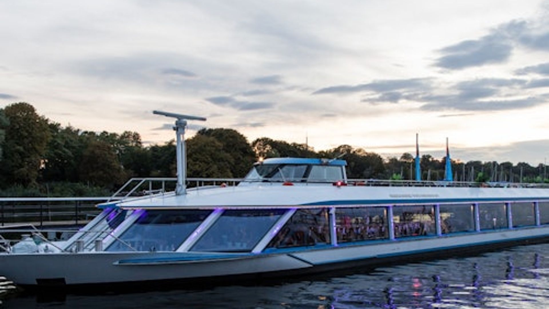 Müggelberge: 5-Hr Boat Tour