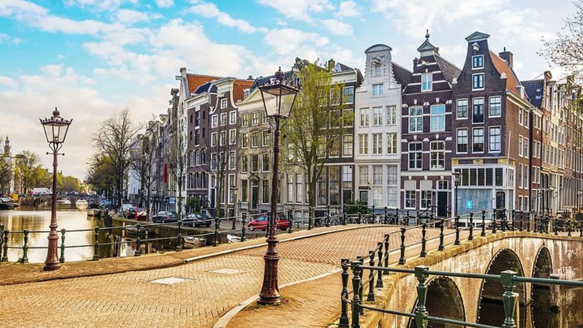 Airport Transfer: Amsterdam to Schiphol Airport AMS by Luxury Car