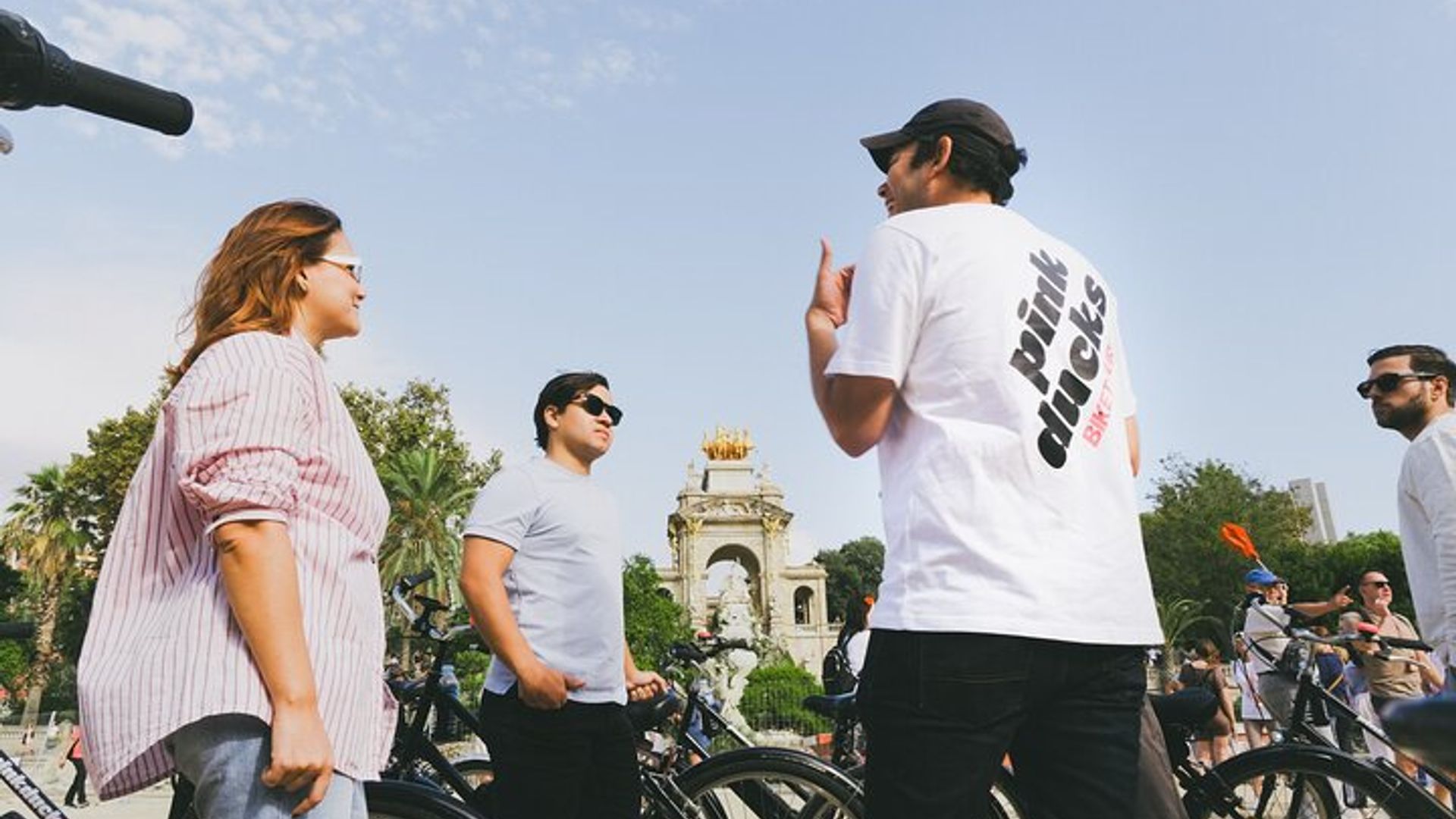 Tour en E-Bike para grupos pequeños de Barcelona : Explora con un guía local