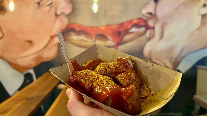 Berlin Food Tasting Tour with Sightseeing