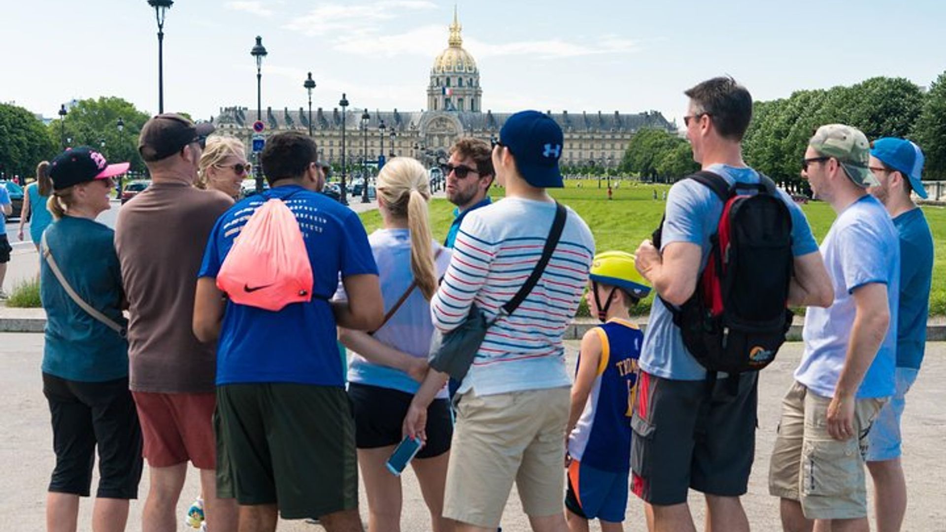 Tour in bicicletta dei punti salienti di Parigi con Torre Eiffel, Louvre e Notre-Dame