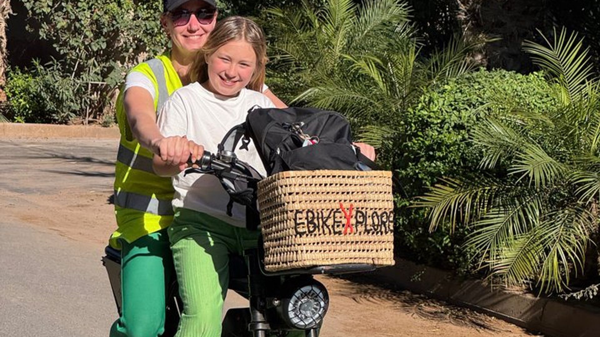Marrakech E-Bike Tour : Explorez les joyaux cachés avec un Guide local