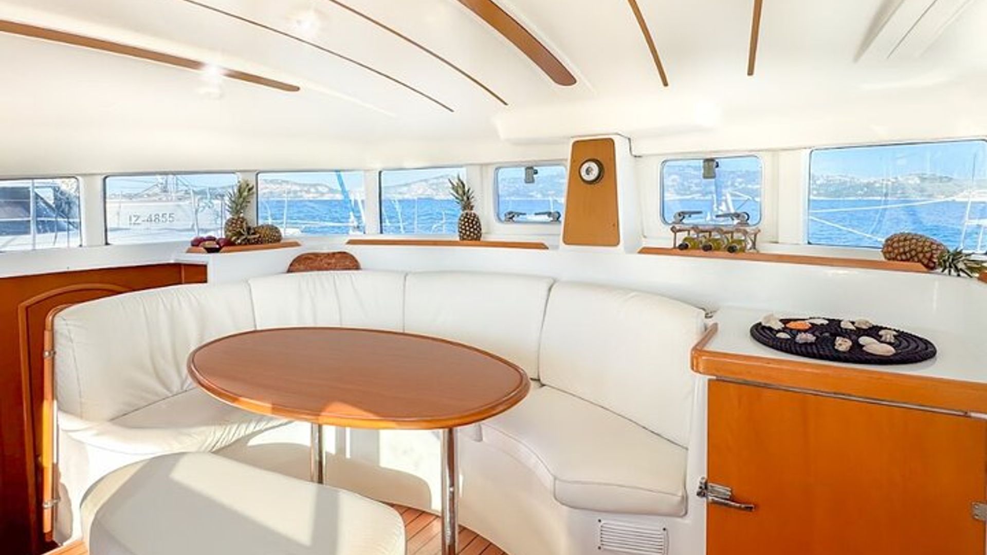 Une excursion d'une journée en bateau à Maddalena en petit groupe, avec déjeuner