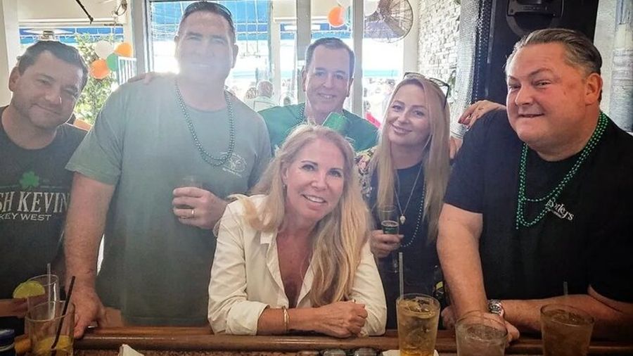 Hollywood Florida Walking Food Tour With Bottled Water