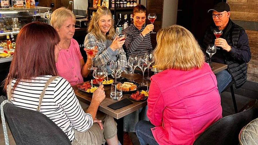 Sofia: Boutique Bulgarian Wine Tasting With Artisan Tapas