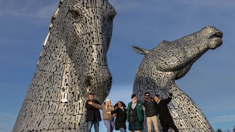 Edinburgh: Loch Lomond, Stirling Castle, Kelpies Full-Day Tour
