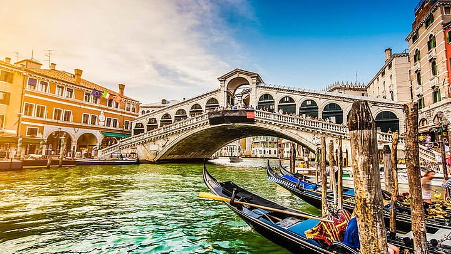 Venice Morning Walking Tour and Gondola Experience