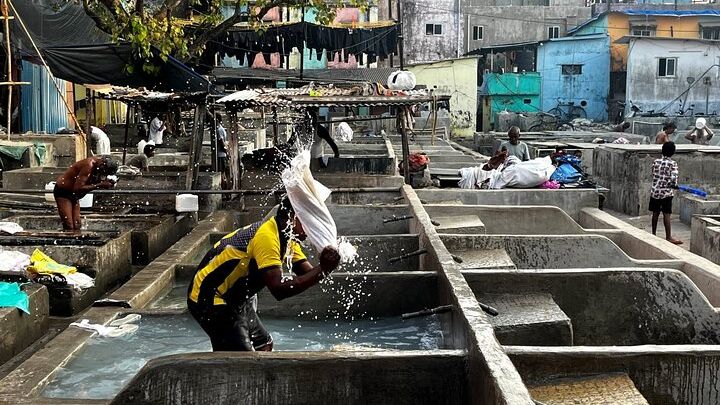 Private Mumbai Sightseeing Tour with Pickup, Car & Guide