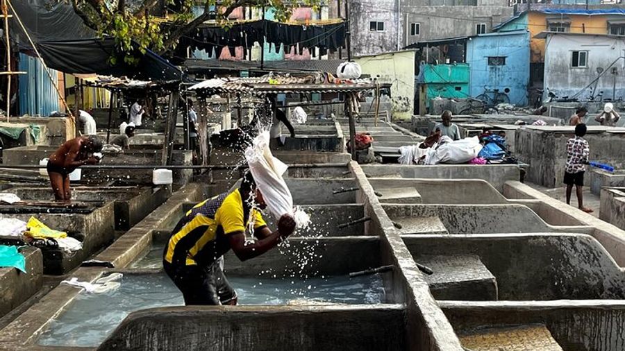 Private Mumbai Sightseeing and Dharavi Slum Tour with Pickup