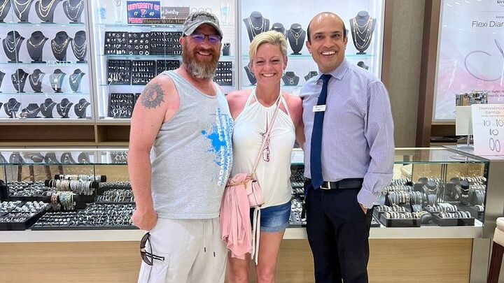 Aruba Champagne and Diamond Shopping Experience