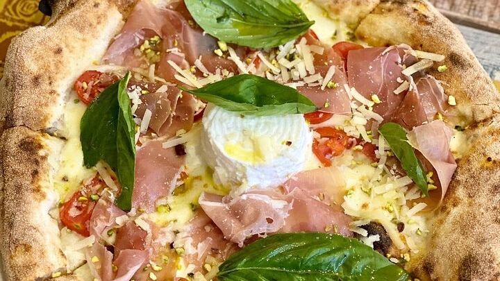 Pizza & Cannolo Making in Taormina by the Sea