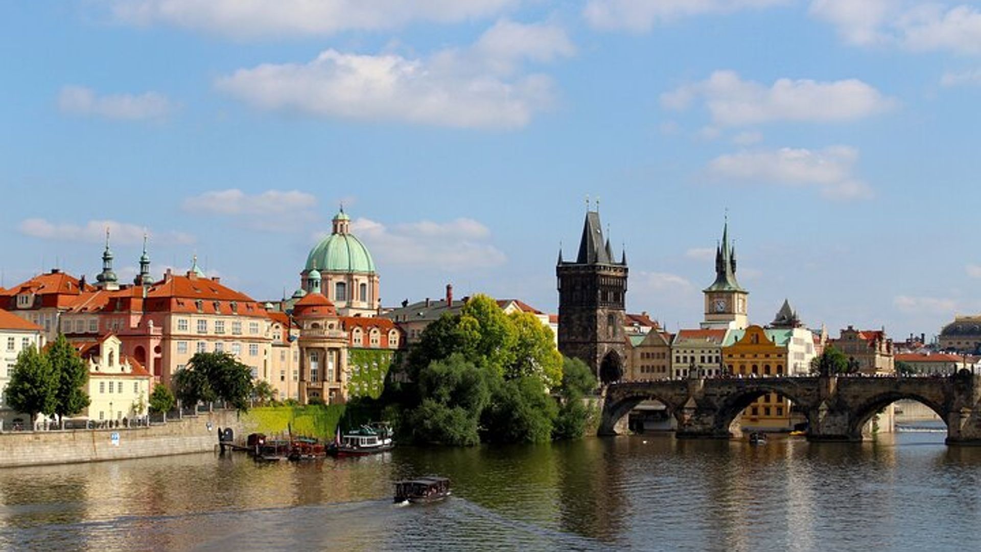 Layover in Prague a Private Tour with a local: Best Highlights of Prague