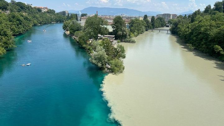 Geneva Panoramic E-bike Tour United Nations Square and Old Town