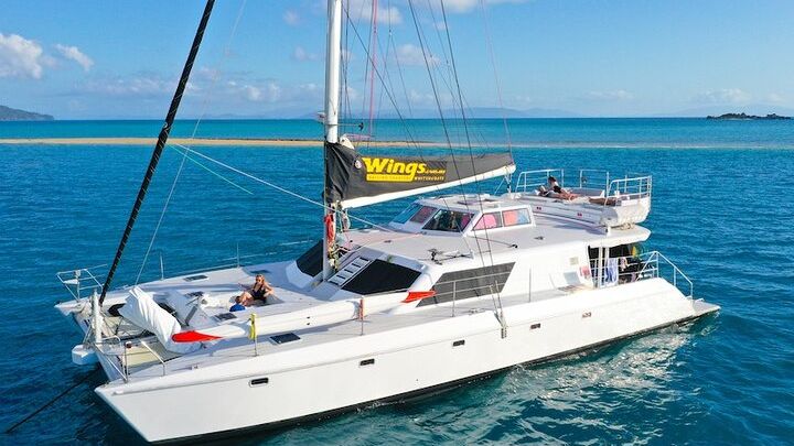 Whitsunday Islands Sail, SUP & Snorkel Tour-Small group