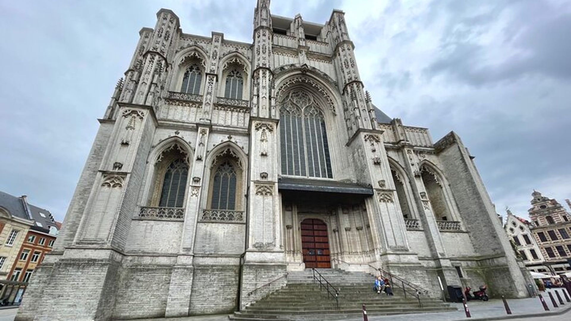 Leuven Scavenger Hunt and Sights Self Guided Tour
