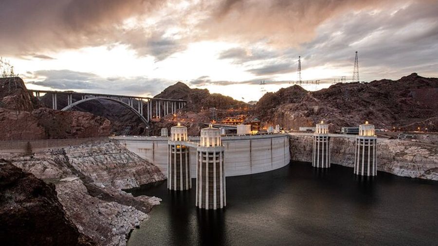 Hoover Dam Tour From Las Vegas With Hot Breakfast
