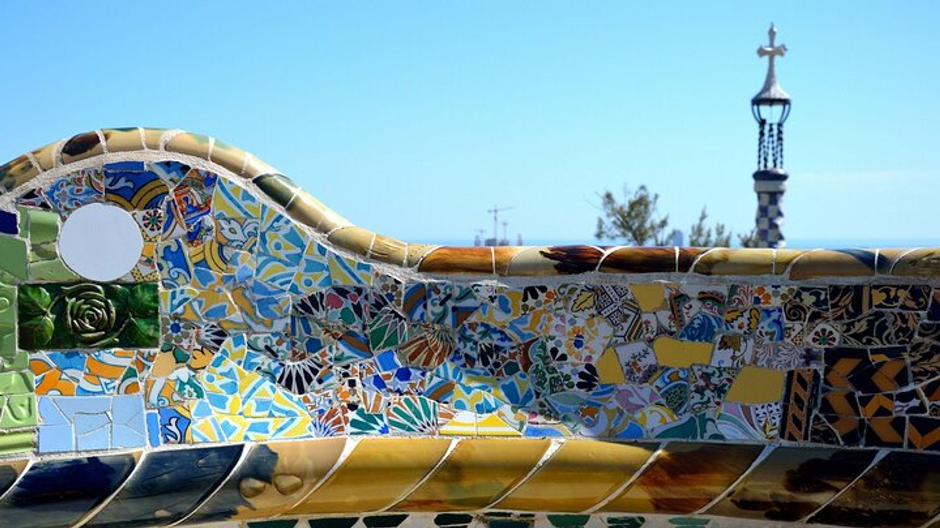 Barcelona: Park Güell Guided Tour with Entry Ticket