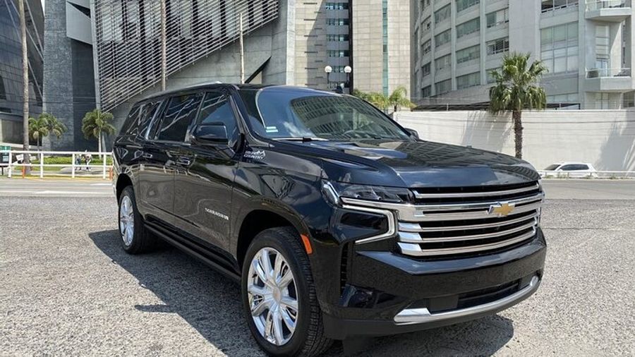SUV Airport Transfer to Cancun's High Country Hotel Zone