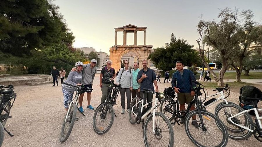 Athens E-Bike Small-Group Tour with Acropolis, Hadrian's Arch