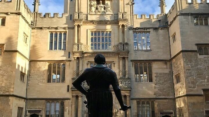 Oxford Private Guided Walking Tour for the Discerning Traveler