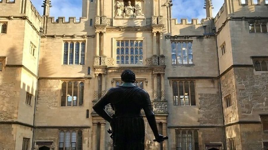 Oxford Private Guided Walking Tour for the Discerning Traveler