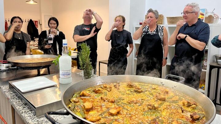 Valencia Paella Cooking Class With Sangria and Tapas