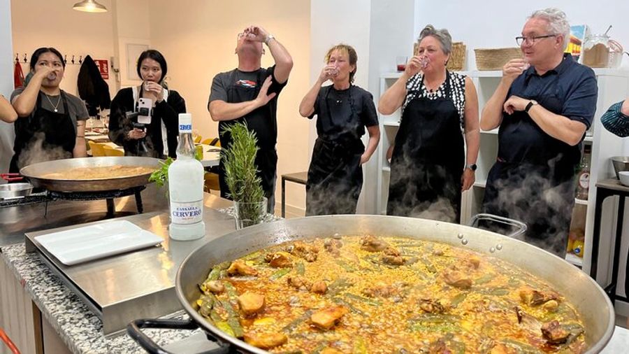 Valencia Paella Cooking Class With Sangria and Tapas