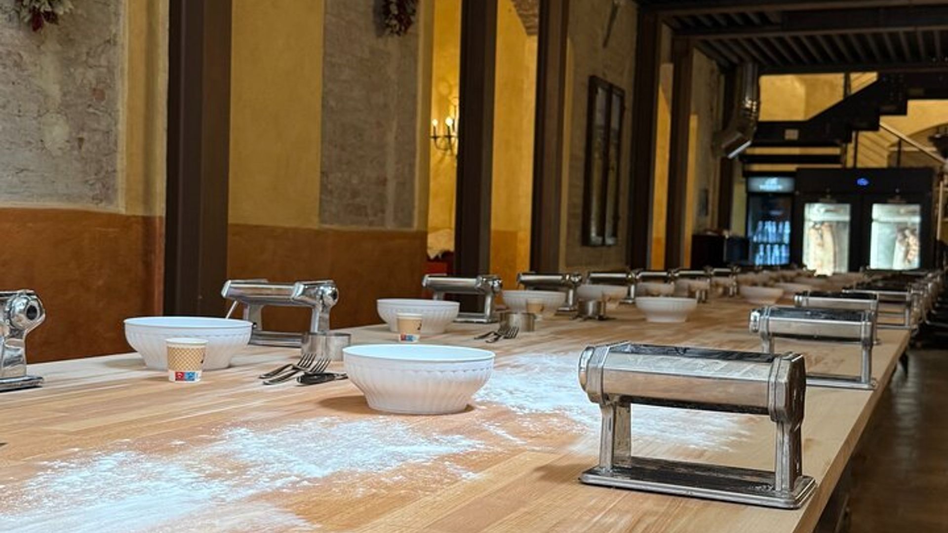 Siena: Pasta and Tiramisu Small Group Cooking Class with Wine