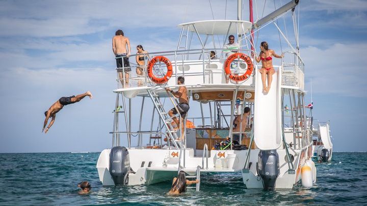 Small Group Snorkeling Cruise with Open Bar and Light Snacks