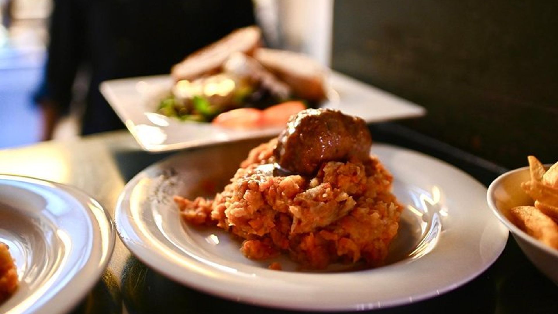 Amsterdam Secret Food Tour in Jordaan District image 2
