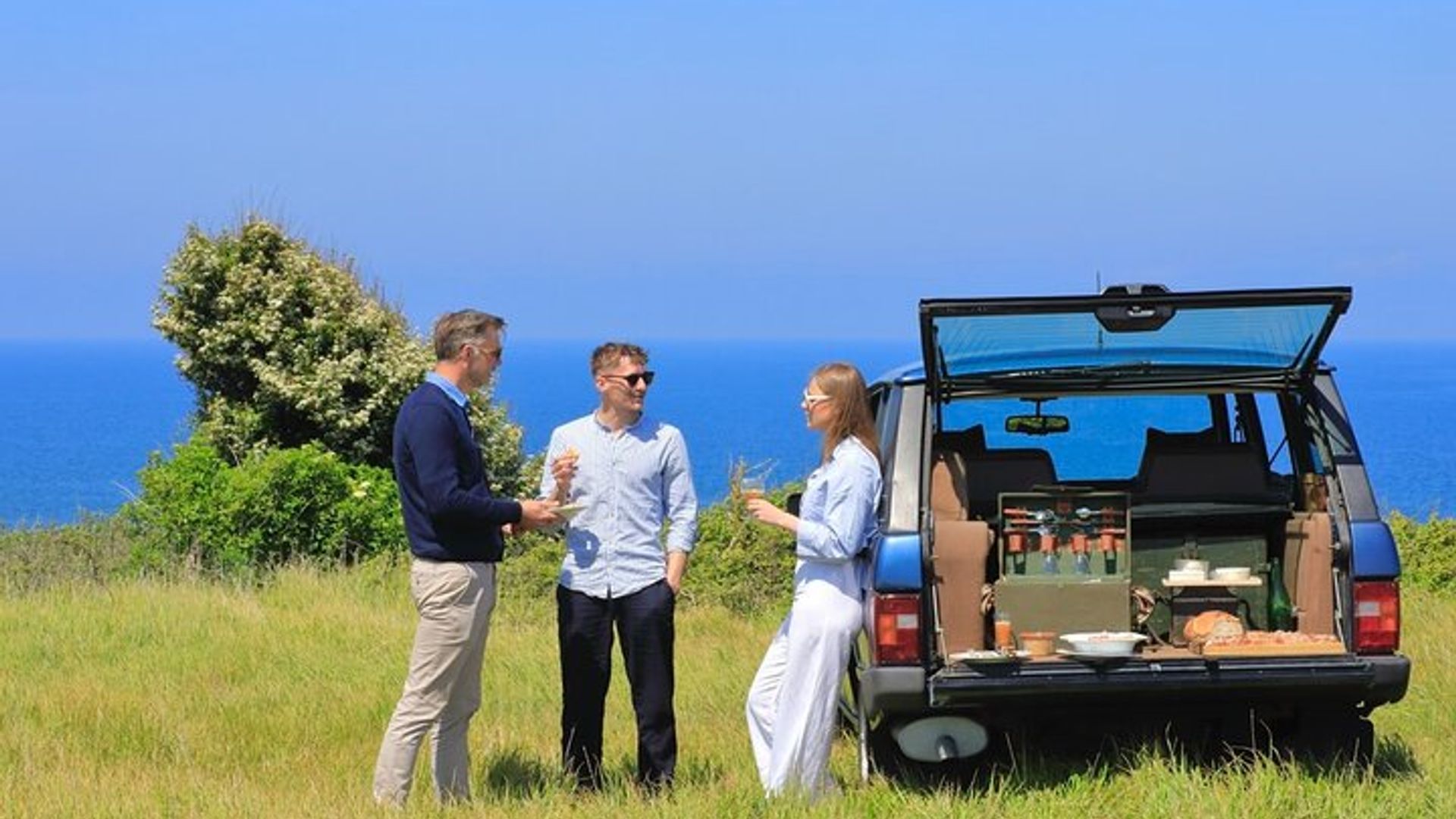 Depuis Caen Bayeux Débarquement et dégustation en Range Rover