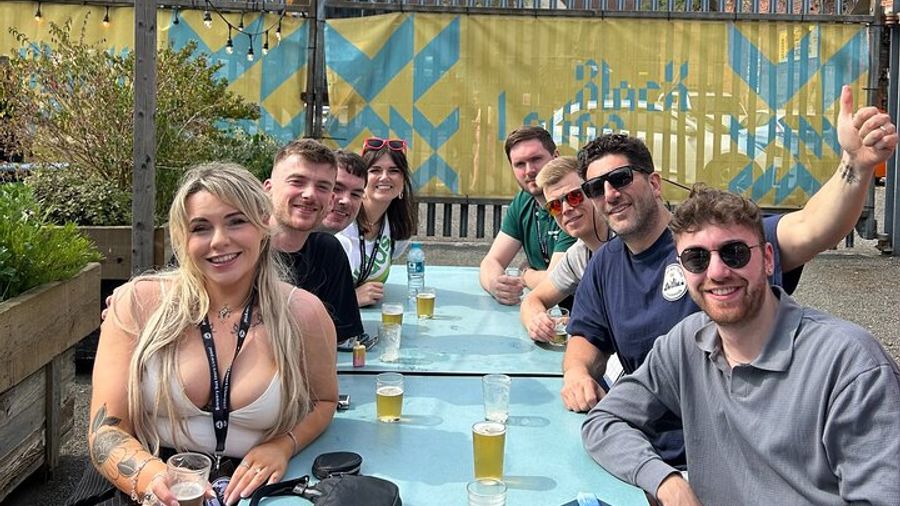 Liverpool: Beer and Brewery Bus Small-Group Half-Day Tour