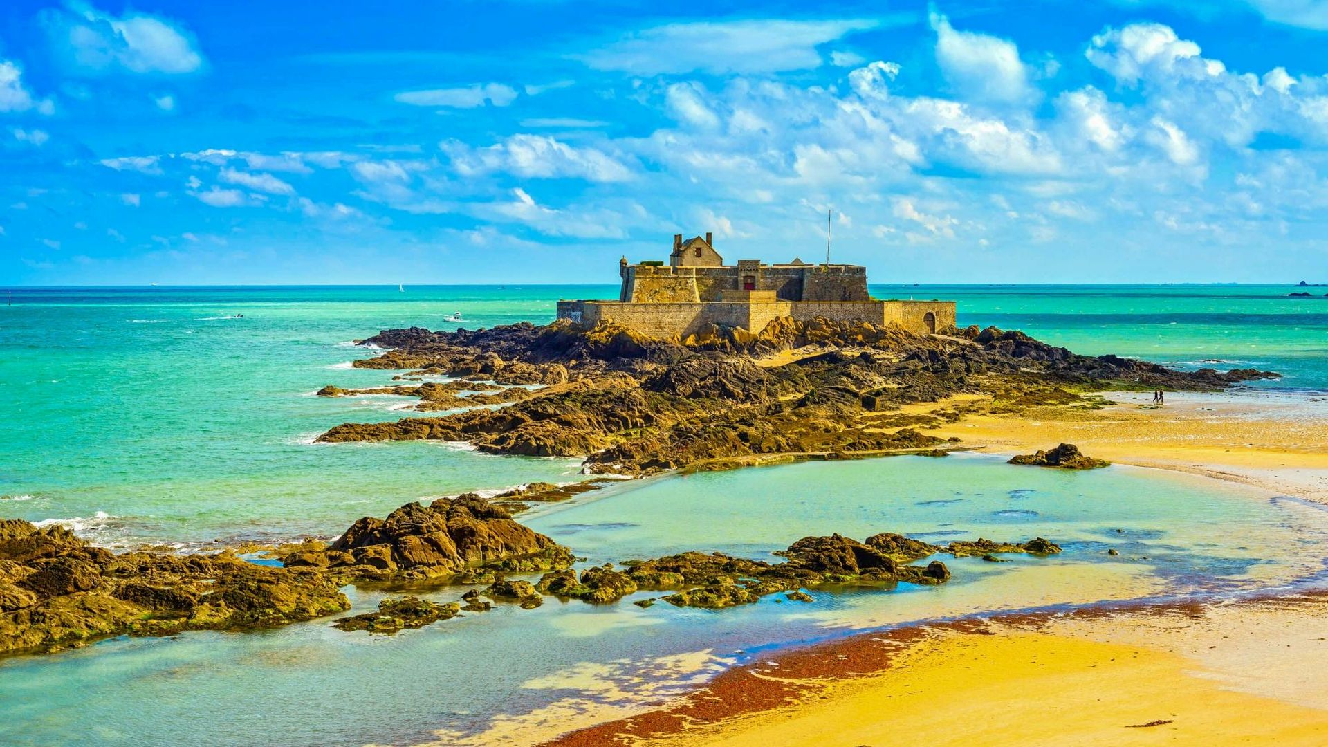 Saint-Malo self-guided walking tour with audio app