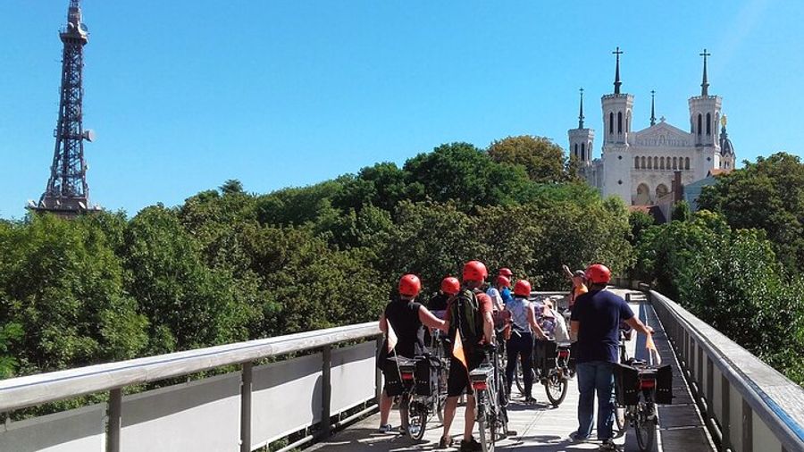 Lyon: Small-Group E-Bike Tour With Local Guide