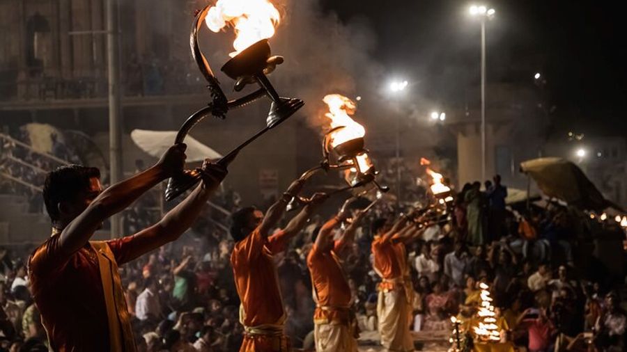 Varanasi Landmark Evening City Tour - Aarti & Boating