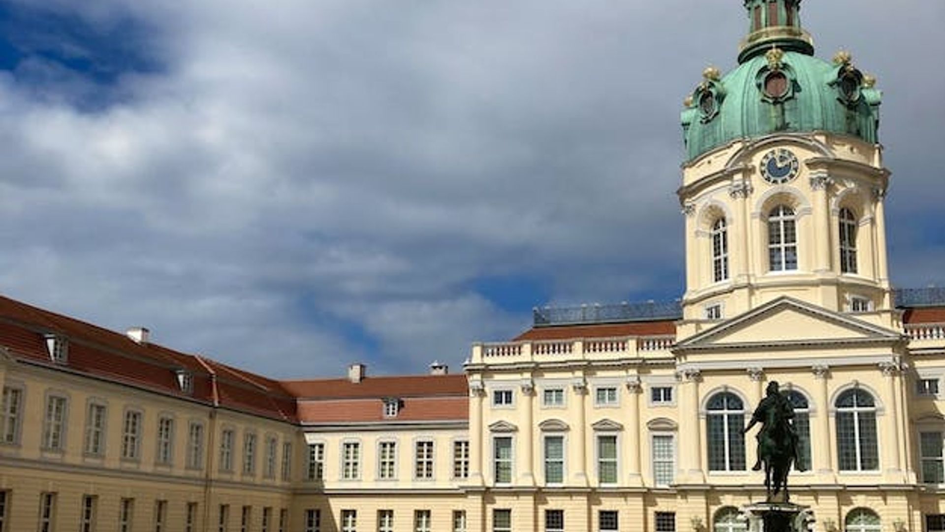 Self-guided audio tour of Charlottenburg palace and gardens