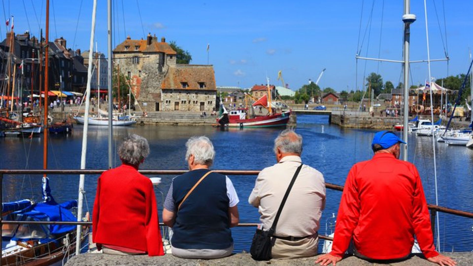 Deauville & Honfleur + Dégustation de Cidre & Calvados | Bus Partagé
