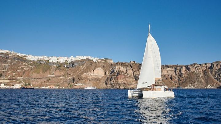 Caldera and Beach Cruise with Lunch or Dinner