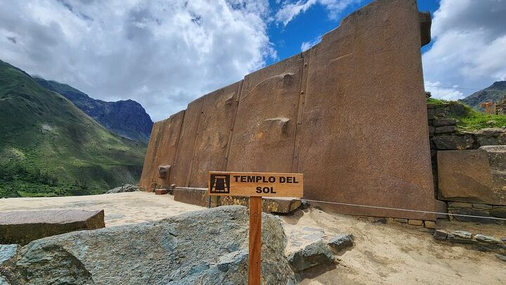 Tour in the Sacred Valley of the Incas with Transfer to Ollantaytambo
