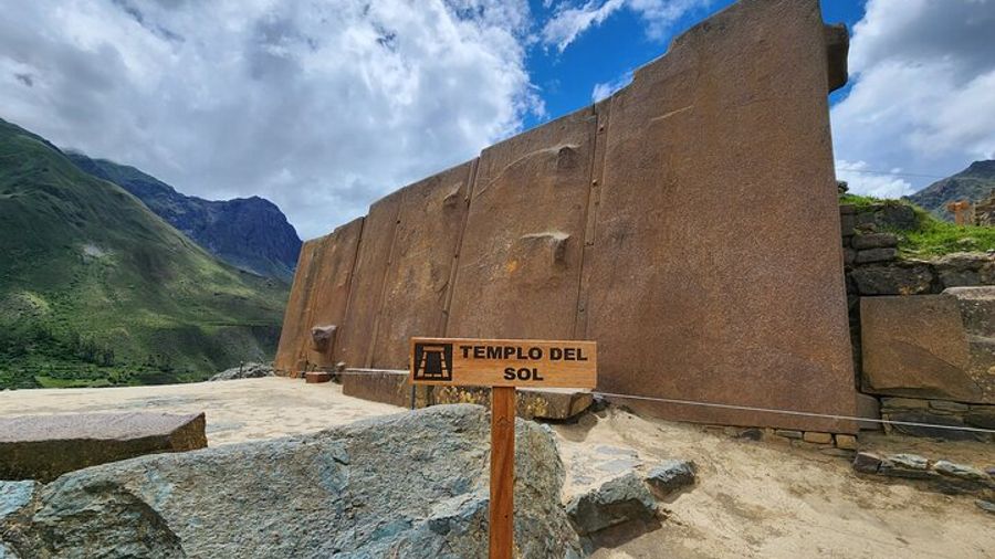 Tour in the Sacred Valley of the Incas with Transfer to Ollantaytambo