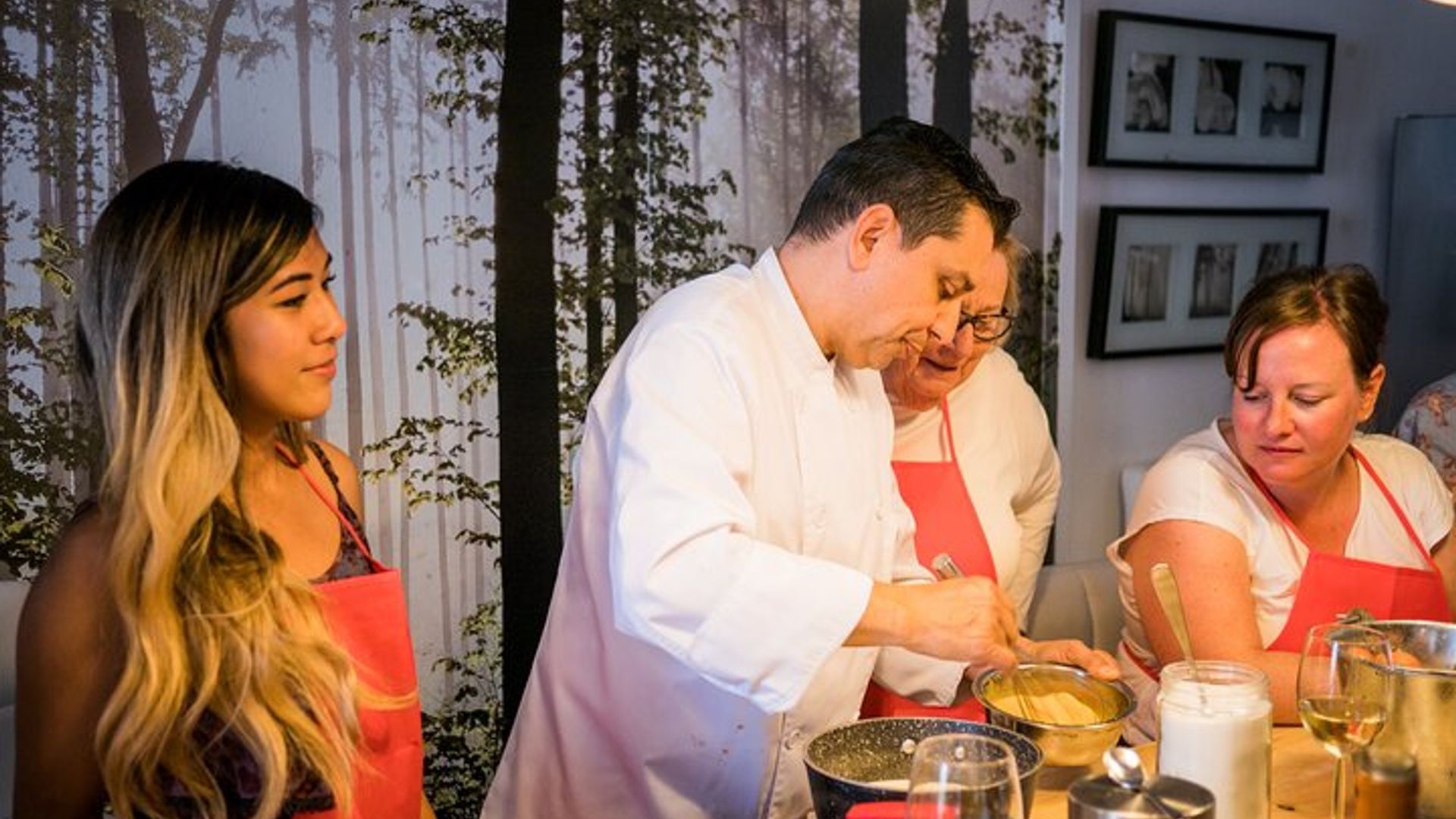 Barcelona Private Cooking Class with Paella and 10 Tapas