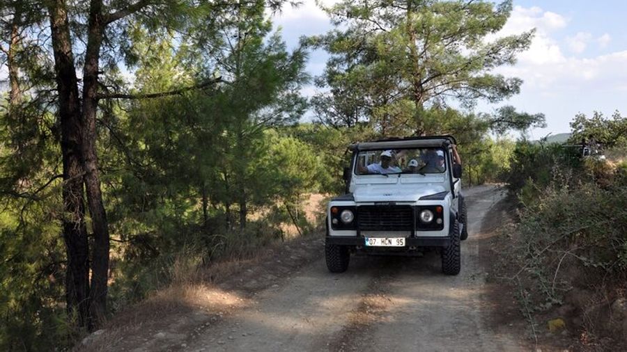 Kemer Jeep Safari Tour with Lunch at Riverside
