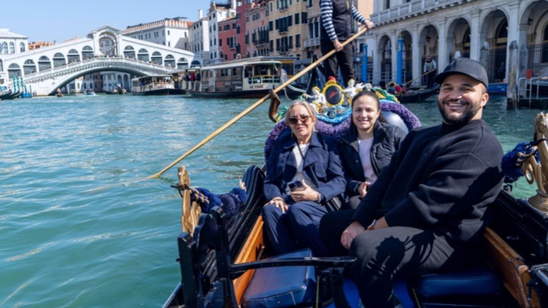 Venice in a Day Tour with Gondola Ride