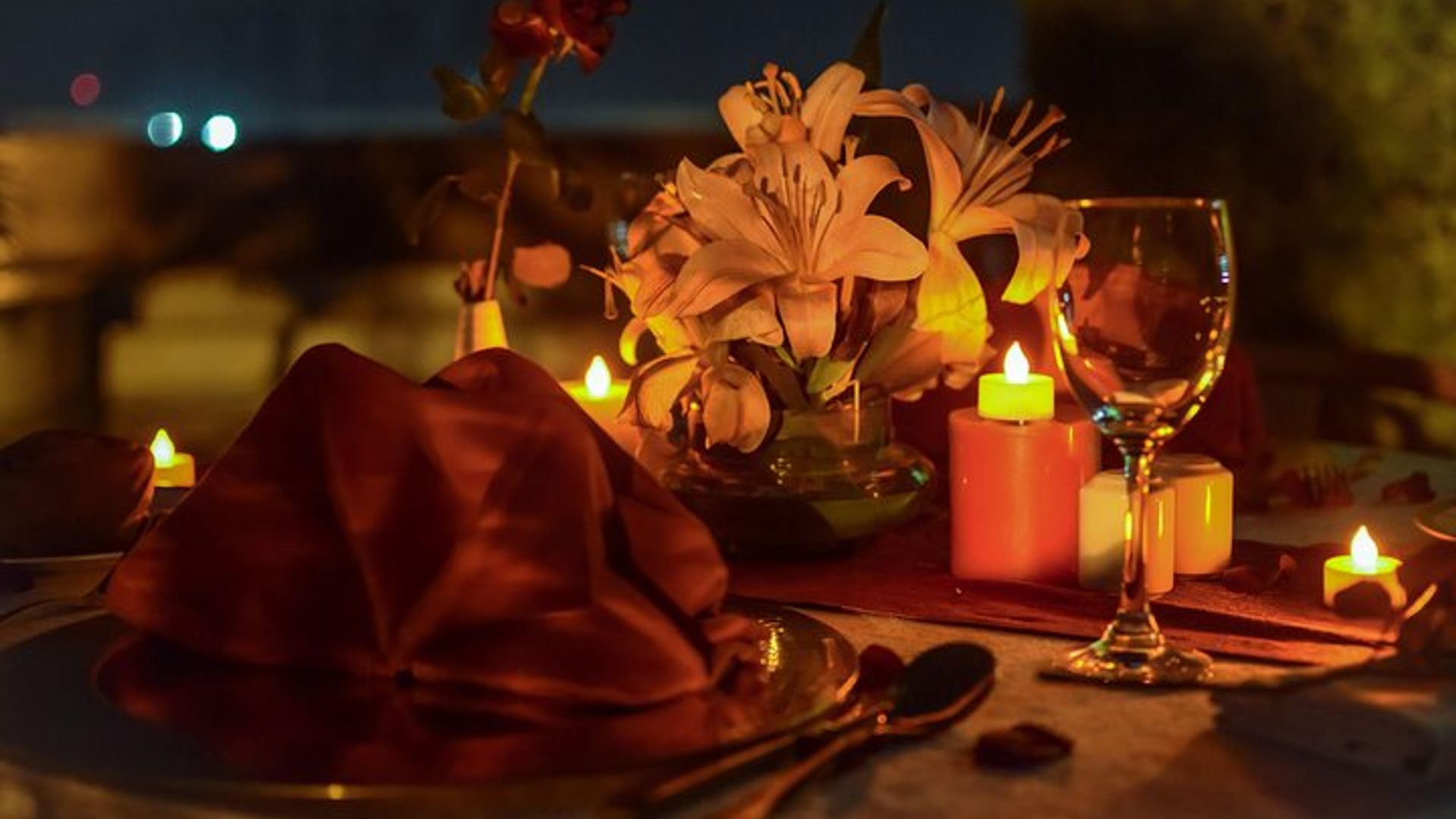 Instagram Photoshoot With Romantic Dinner Date - Charming Poolside Date