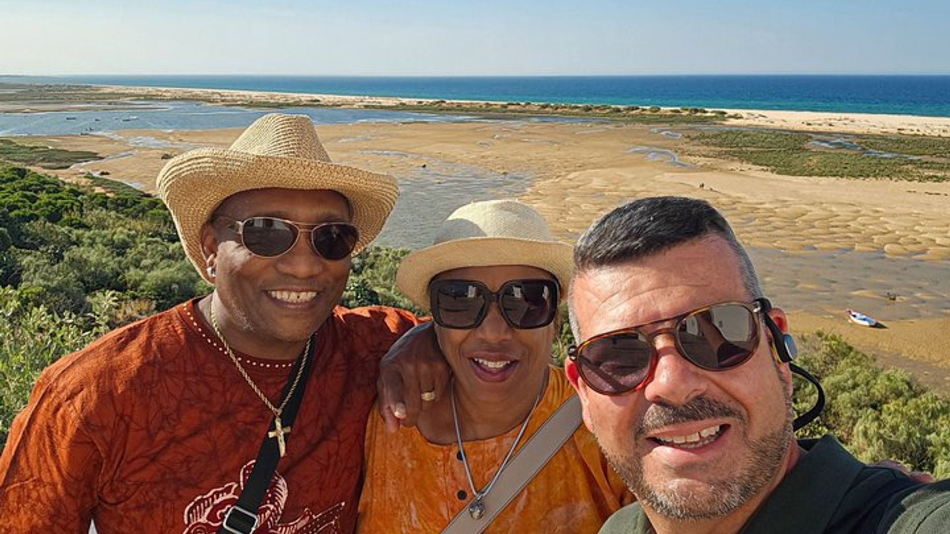 Tavira : Private Jeep 4x4 Tour, Cacela Velha & Ria Formosa